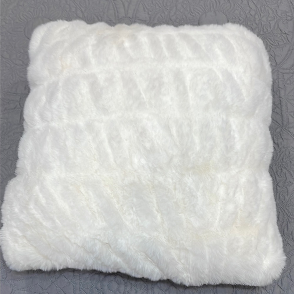 *3 for $10* Like new soft throw pillow